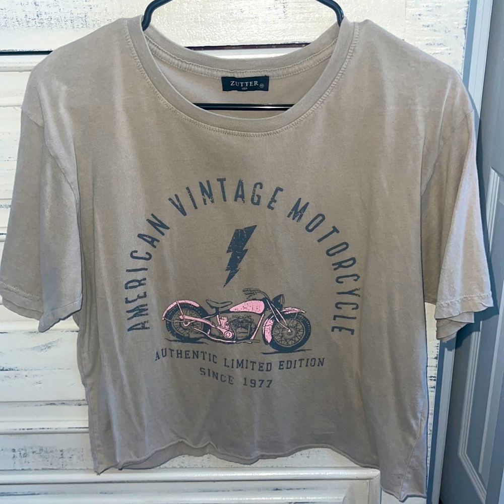 Cropped tee